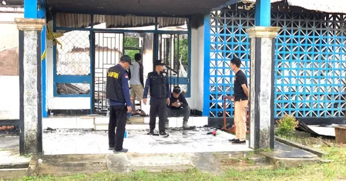 Tim Labfor Makassar Periksa Kantor PUPR Mubar yang Terbakar