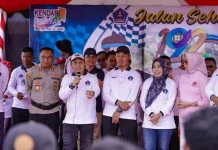 Bank Sultra Tebar Hadiah Mobil dan Tabungan Simpeda untuk Peserta Jalan Sehat HUT Kendari Bank Sultra Tebar Hadiah Mobil dan Tabungan Simpeda untuk Peserta Jalan Sehat HUT Kendari