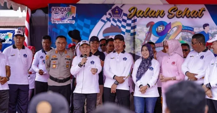 Bank Sultra Tebar Hadiah Mobil dan Tabungan Simpeda untuk Peserta Jalan Sehat HUT Kendari