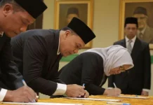 Muhamad Saleh Dilantik Jadi Kakanwil Kemenag Sultra Muhamad Saleh Dilantik Jadi Kakanwil Kemenag Sultra