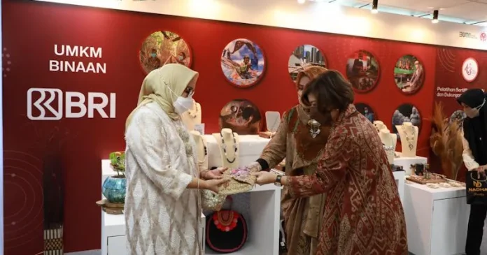 PSX_4775 Bersama Dekranas dan BUMN, BRI Dukung UMKM Naik Kelas dengan Sertifikasi TKDN