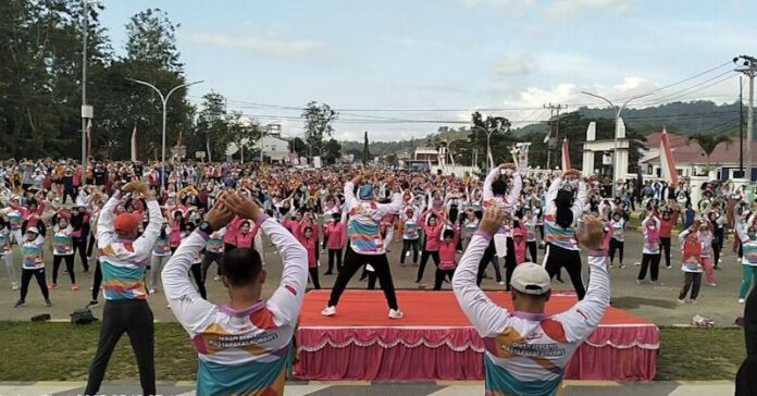 Ribuan Masyarakat Konawe Ikuti Senam Bugar Bersama Kemenpora