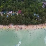 Destinasi Wisata Toronipa, Pantai Berpohon Pinus yang Didukung Jalan Mulus