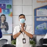 Wujudkan Inklusi Keuangan, Nasabah Ultra Mikro BRI Group Cairkan Pinjaman Secara Cashless Wujudkan Inklusi Keuangan, Nasabah Ultra Mikro BRI Group Cairkan Pinjaman Secara Cashless