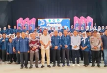 Sekda Konawe Kukuhkan Pengurus IKA SMPN 2 Unaaha Sekda Konawe Kukuhkan Pengurus IKA SMPN 2 Unaaha