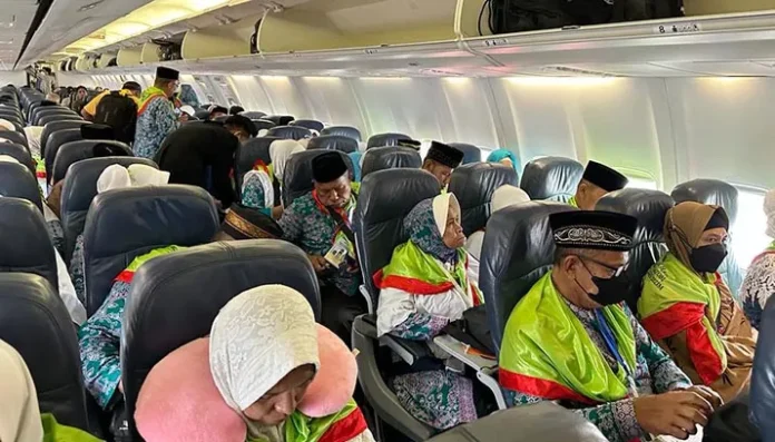 CJH Asal Wakatobi Sepakat Naik Kapal ke Kendari Karena Kursi Pesawat Penuh