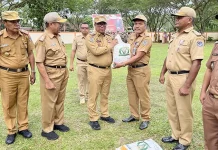 126 Ton Beras Bantuan Pangan di Mubar Mulai Disalurkan 126 Ton Beras Bantuan Pangan di Mubar Mulai Disalurkan