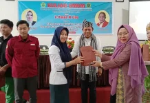 Hugua Bawakan Kuliah Umum di UMW Kendari Hugua Bawakan Kuliah Umum di UMW Kendari