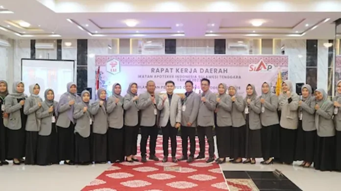 IAI Sultra Gelar Rakerda Hingga Lantik 10 Pengurus Cabang
