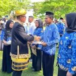 Lantik 3 PNS dan 62 P3K Kesehatan, Pj Bupati Tekankan Wajib Punya KTP Mubar Lantik 3 PNS dan 62 P3K Kesehatan, Pj Bupati Tekankan Wajib Punya KTP Mubar