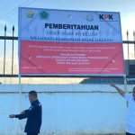 KPK Bersama Pemprov Sultra dan Pemkab Konawe Pasang Baliho Pemberitahuan Penunggakan Pajak di PT VDNI KPK Bersama Pemprov Sultra dan Pemkab Konawe Pasang Baliho Pemberitahuan Penunggakan Pajak di PT VDNI