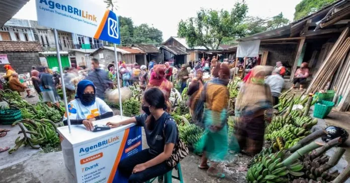BRI Beri Kejutan 2 Unit Mobil untuk Super AgenBRILink