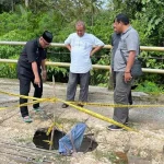Pj Bupati Mubar Tinjau Jembatan Sungai Katangana yang Rusak Pj Bupati Mubar Tinjau Jembatan Sungai Katangana yang Rusak