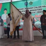 Pemkab dan Kemenag Lepas 83 Calon Jemaah Haji Asal Wakatobi Pemkab dan Kemenag Lepas 83 Calon Jemaah Haji Asal Wakatobi