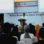 BI dan OJK Sultra Dorong Masyarakat Pakai QRIS BI dan OJK Sultra Dorong Masyarakat Pakai QRIS