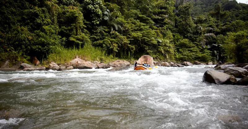 Tinukari di Kaki Mekongga, Surga Bagi Pencinta Arung Jeram