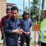 Bupati Wakatobi Hibahkan Lahan Pribadi untuk Pembangunan Laboratorium Kultur Jaringan Rumput Laut Bupati Wakatobi Hibahkan Lahan Pribadi untuk Pembangunan Laboratorium Kultur Jaringan Rumput Laut