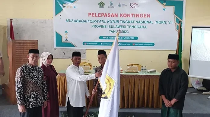Kanwil Kemenag Sultra Lepas 19 Santri yang Ikut MQKN di Jatim