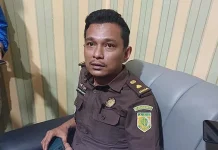 Kejari Kendari Terima Aduan Dugaan Korupsi Pembangunan Tower Bank Sultra Kepala Seksi (Kasi) Intel Kejari Kendari, Bustanil N. Arifin