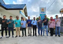 Calon Investor Rumput Laut Survei Sistem Kelistrikan di Wakatobi Calon Investor Rumput Laut Survei Sistem Kelistrikan di Wakatobi
