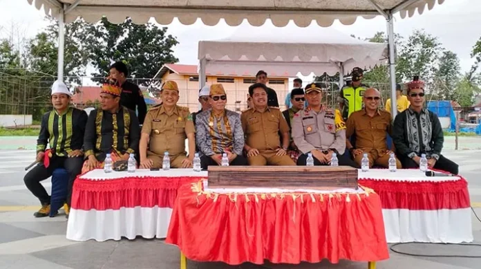 Pemkab Konawe Apresiasi Pawai Budaya Tolaki yang Digelar Fordati