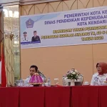 Dikmudora Kendari Gelar Bimtek untuk Tingkatkan Kompetensi Pengawas Sekolah Peserta bimtek peningkatan kompetensi pengawas sekolah jenjang TK, SD & SMP se-kota Kendari