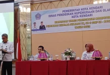 Dikmudora Kendari Gelar Bimtek untuk Tingkatkan Kompetensi Pengawas Sekolah Peserta bimtek peningkatan kompetensi pengawas sekolah jenjang TK, SD & SMP se-kota Kendari