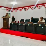 Seluruh Fraksi di DPRD Apresiasi Capaian Kinerja Pj Bupati Mubar Rapat - Penjabat (Pj) Bupati Mubar, Bahri menyampaikan Rancangan Peraturan Daerah (Ranperda) tentang pertanggungjawaban pelaksanaan Anggaran Pendapatan Belanja Daerah (APBD) tahun 2022, di gedung rapat kantor DPRD Mubar, Senin (10/7/2023). (Kasman/ZONASULTRA.ID).