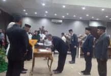 Eka Suaib Dilantik Jadi Dekan FISIP UHO Eka Suaib Dilantik Jadi Dekan FISIP UHO