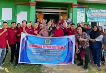 UMW Kendari Latih Pemasaran Digital Istri Nelayan di Wawolesea UMW Kendari Latih Pemasaran Digital Istri Nelayan di Wawolesea