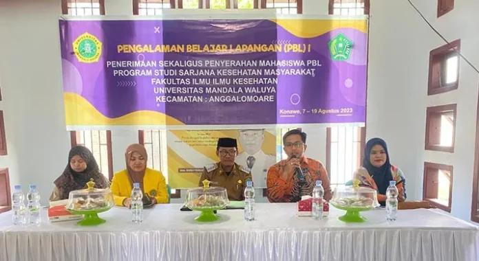 59 Mahasiswa S-1 Kesmas UMW Kendari Laksanakan PBL 1 di Kecamatan Anggalomoare