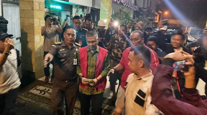 Terjerat Kasus Suap Alfamidi, Mantan Wali Kota Kendari Resmi Ditahan