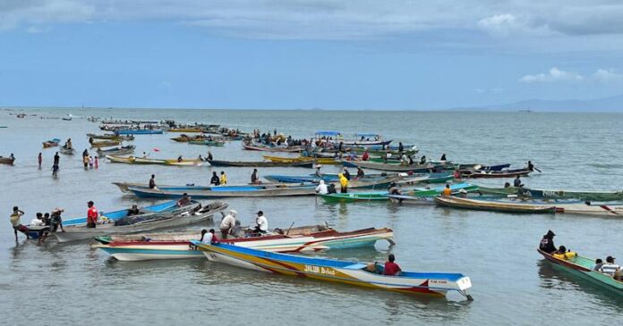 Peringati HUT Mubar, 78 Kelompok Nelayan Ikuti Lomba Balap Perahu