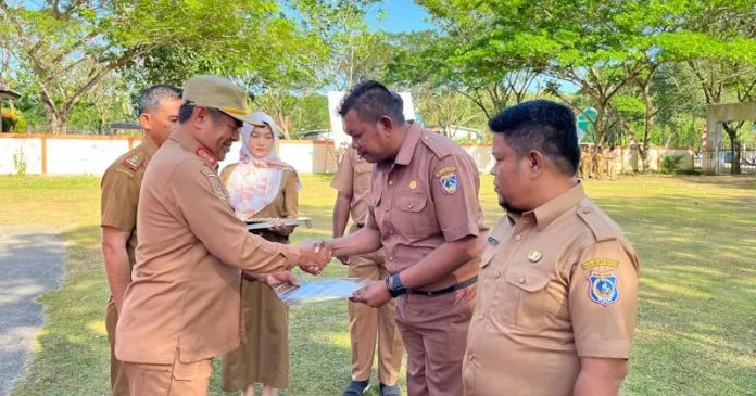 Pemkab Mubar Tunjuk Dua ASN Jadi Pj Kades Maperaha dan Katela