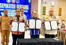Pemkab Mubar dan Polda Sultra Teken MoU Pendidikan dan Pelatihan Bagi Pencari Kerja Berbasis Klaster Kompetisi Pemkab Mubar dan Polda Sultra Teken MoU Pendidikan dan Pelatihan Bagi Pencari Kerja Berbasis Klaster Kompetisi