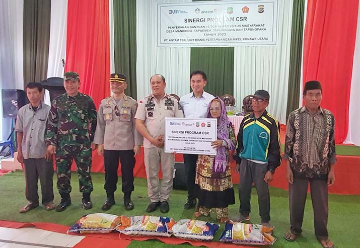 Dirut dan Aster TNI Kunker di ANTAM UBPN Konut, Bantuan 15 Ton Beras Disalurkan