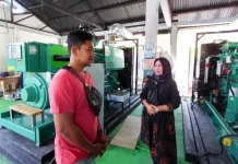 Anggota DPRD Wakatobi Cek Kesiapan Listrik 24 Jam di Pulau Kaledupa Anggota DPRD Wakatobi Cek Kesiapan Listrik 24 Jam di Pulau Kaledupa