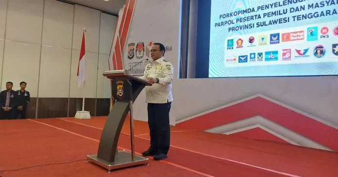 Pj Gubernur Sultra Minta Alat Peraga Kampanye Dipasang Sesuai Ketentuan