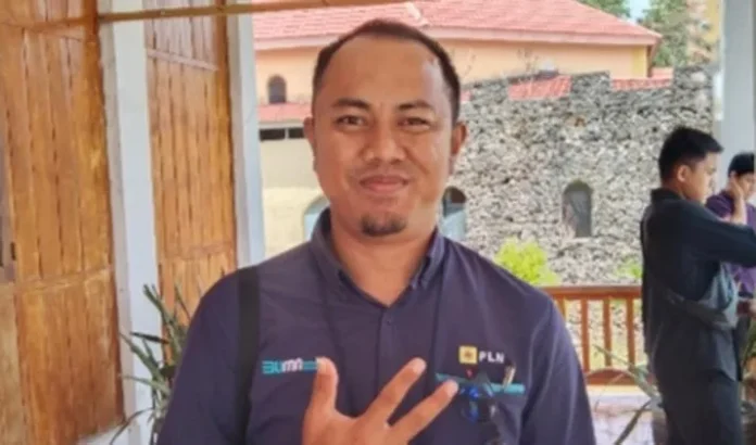 Ryan_Hidayat Manager PLN Wangiwangi Muhammad Ryan Hidayat Yamin