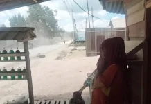 Warga Jalan Banteng Keluhkan Debu Perbaikan Jalan Warga Jalan Banteng Keluhkan Debu Perbaikan Jalan