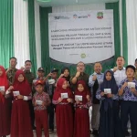 PT ANTAM Tbk UBPN Konut Salurkan Beasiswa Pelajar PT ANTAM Tbk UBPN Konut Salurkan Beasiswa Pelajar