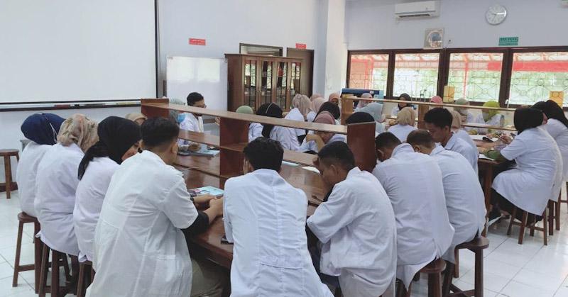 73 Mahasiswa Kesmas UMW Kendari Magang Praktikum di Universitas Hasanuddin