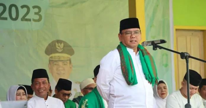 Pj Gubernur Sultra Minta Santri Berkontribusi untuk Pembangunan Daerah