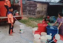 Tanggap Bencana Kekeringan, BPBD Konawe Rutin Salurkan Air Bersih ke Warga Tanggap Bencana Kekeringan, BPBD Konawe Rutin Salurkan Air Bersih ke Warga