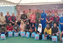 Mitigasi Inflasi dan Stunting, Lanal Kendari Salurkan 800 Paket Sembako Mitigasi Inflasi dan Stunting, Lanal Kendari Salurkan 800 Paket Sembako