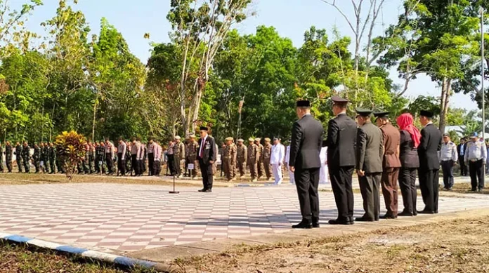 Peringati Hari Pahlawan ke-78, Pj Bupati Konawe Beri Bantuan pada 56 Veteran dan Wakawuri