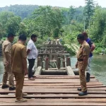 Pemda Koltim Bangun Kembali Jembatan Alaaha yang Rusak Setahun Terakhir Pemda Koltim Bangun Kembali Jembatan Alaaha yang Rusak Setahun Terakhir