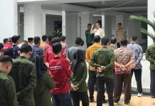 Pimpin Apel, Bupati Koltim: Disiplin Kunci Sukses dalam Bekerja Pimpin Apel, Bupati Koltim: Disiplin Kunci Sukses dalam Bekerja