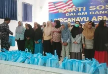 Rangkaian Hari Armada RI, Lanal Kendari Gelar Aksi Donor Darah dan Bagikan Ratusan Paket Sembako Rangkaian Hari Armada RI, Lanal Kendari Gelar Aksi Donor Darah dan Bagikan Ratusan Paket Sembako