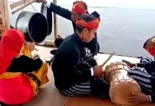 Budaya Muna dalam Pukulan Gong dan Tabuhan Gendang “Rambi Wuna” Budaya Muna dalam Pukulan Gong dan Tabuhan Gendang "Rambi Wuna"